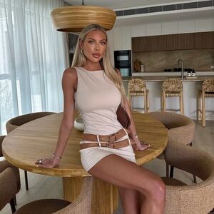 Zara mini fitted dress bodycon tan casual blogger with waist belt